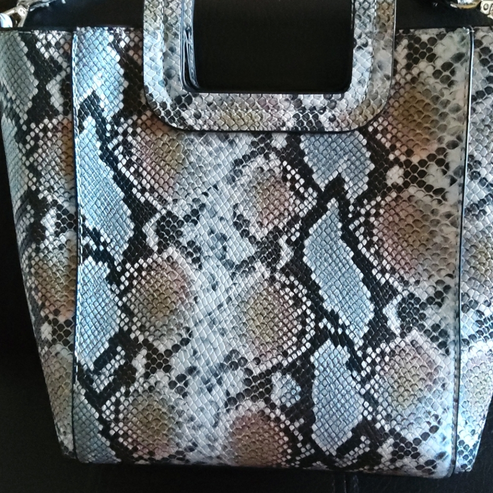 Urban Expressions Snake Satchel - Picture 2 of 6